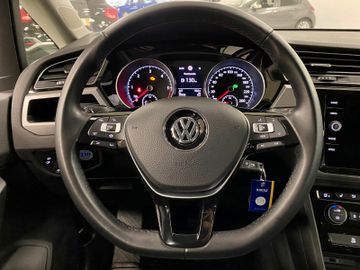 Fahrzeugabbildung Volkswagen Touran 2.0 TDI DSG Comfortline PDC+NAVI+LED+AHK+