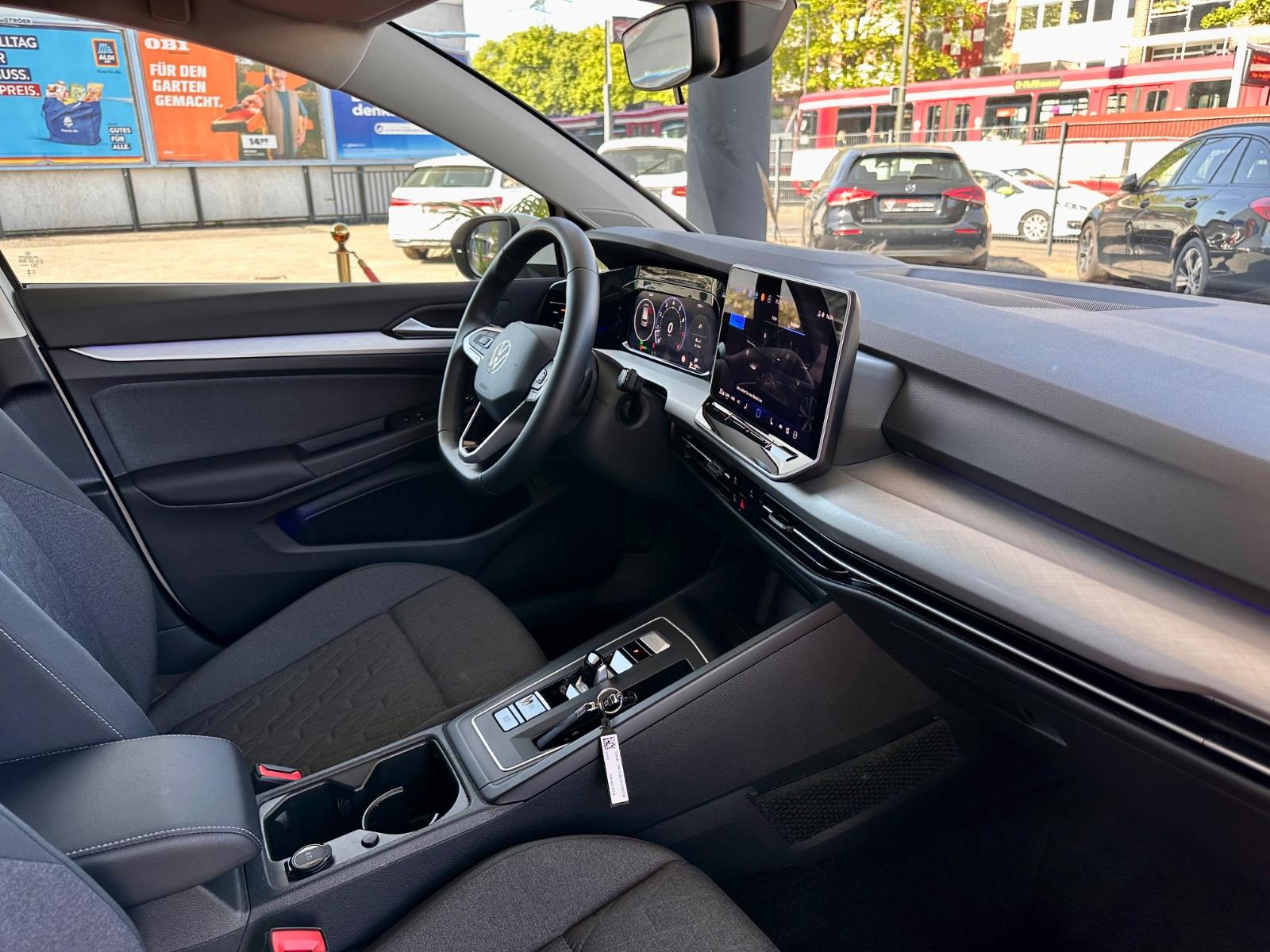 Volkswagen Golf VIII Lim. 1.5 eTSI 110 kW Life LED 1. Hand, миниатюра 21
