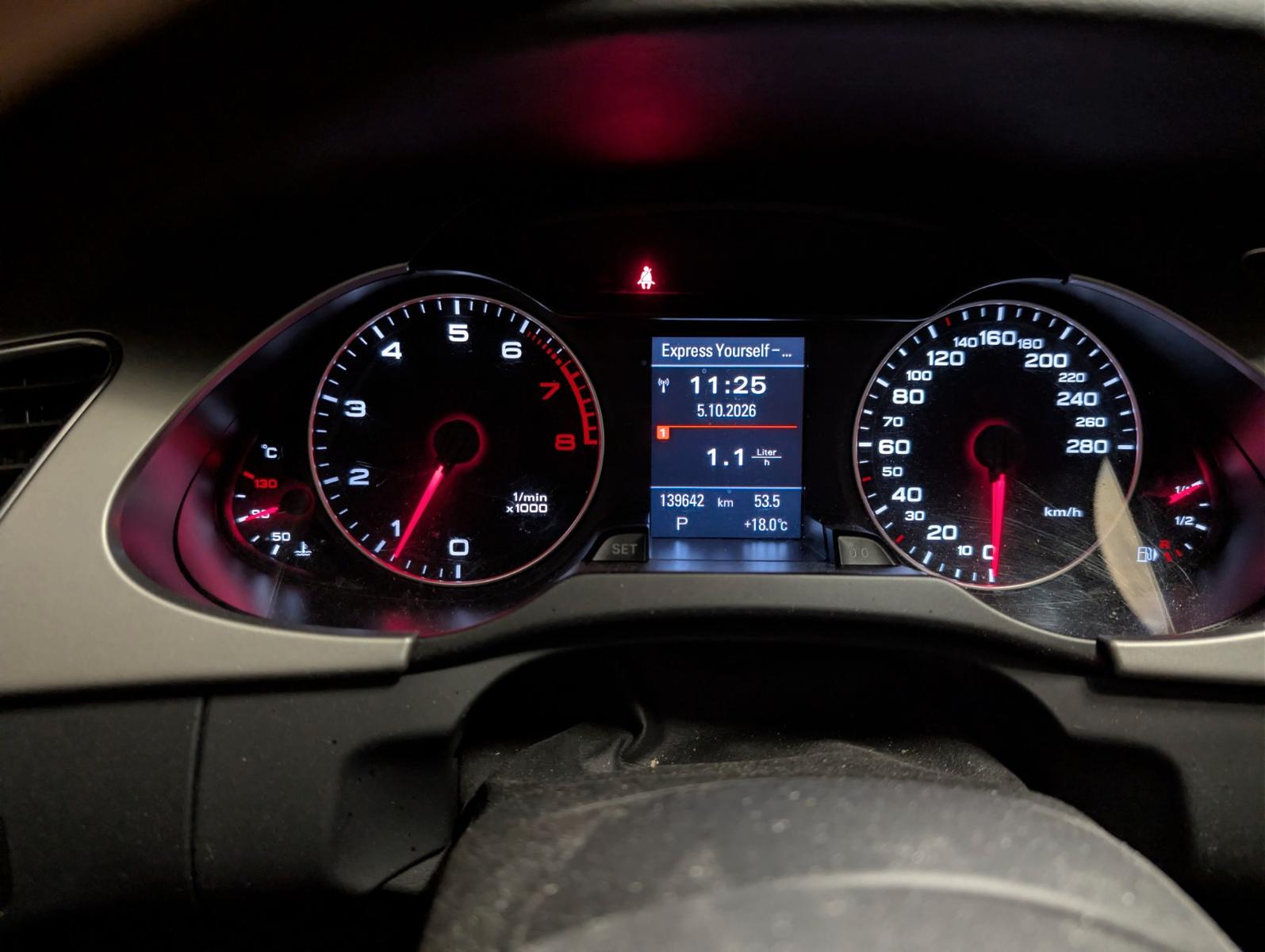 Audi A4 2009 — photo 7