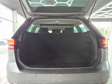 Volkswagen Passat Variant - 8