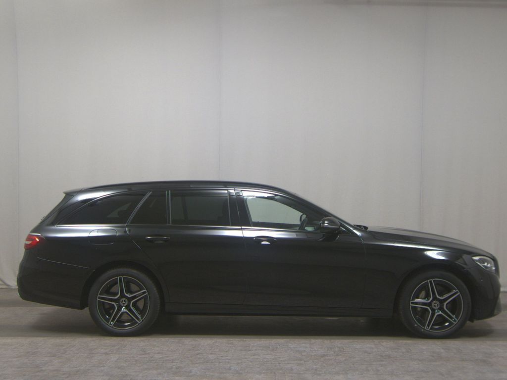 Image of Mercedes-Benz E 300