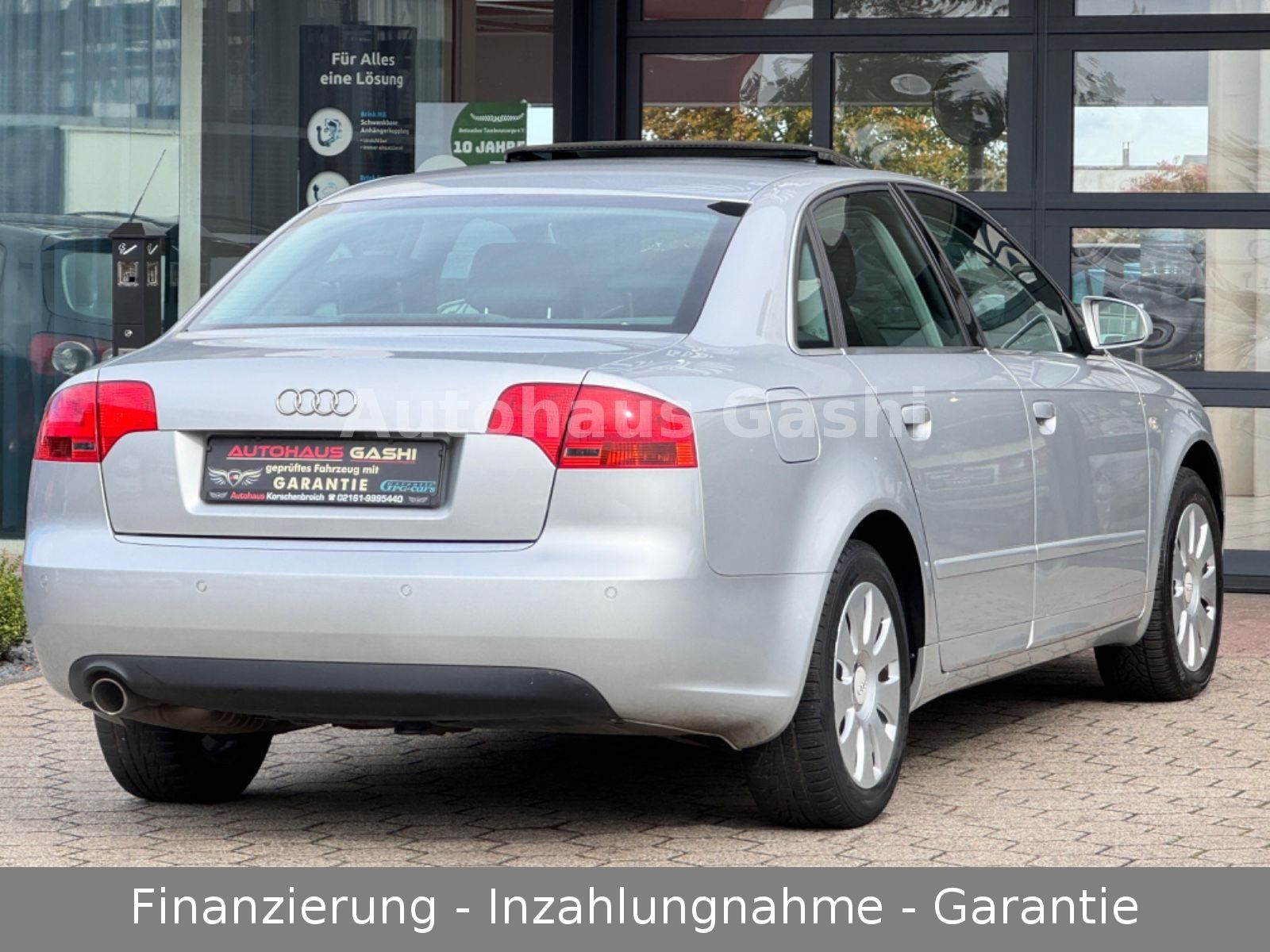 Fahrzeugabbildung Audi A4*2.0*Automatik*Schiebedach*Scheckheft*Tempomat