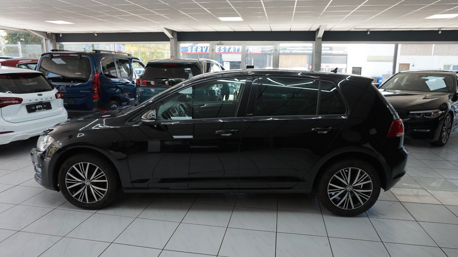 Fahrzeugabbildung Volkswagen Golf VII Lim. Allstar BMT