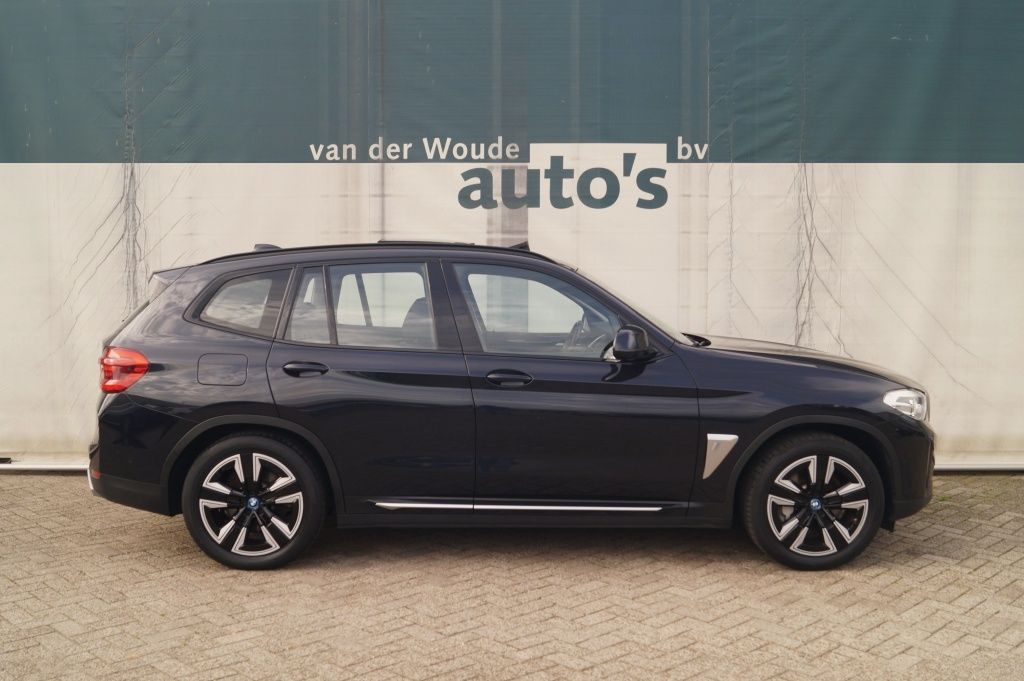 BMW iX3 Executive 80 kWh -SOH95%-PANO-LEER-CAM-NAVI- imagem 2