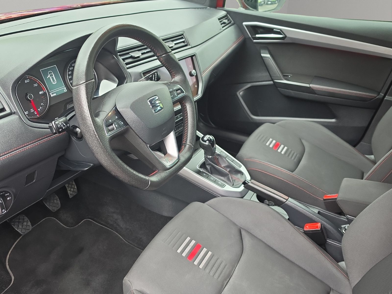 Fahrzeugabbildung SEAT Arona FR PDC SHZ AHK
