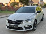 Skoda Octavia 2.0 TDI RS Combi Facelift TÜV Neu - Skoda Octavia: Combi Facelift