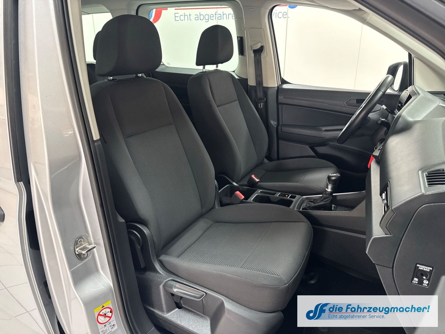 Fahrzeugabbildung Ford Grand Tourneo Connect Trend 7-Sitzer Apple CarPl