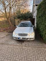 Mercedes-Benz E Klasse W211 E240, TÜV 05/2026 - Mercedes-Benz: Kombi, W202