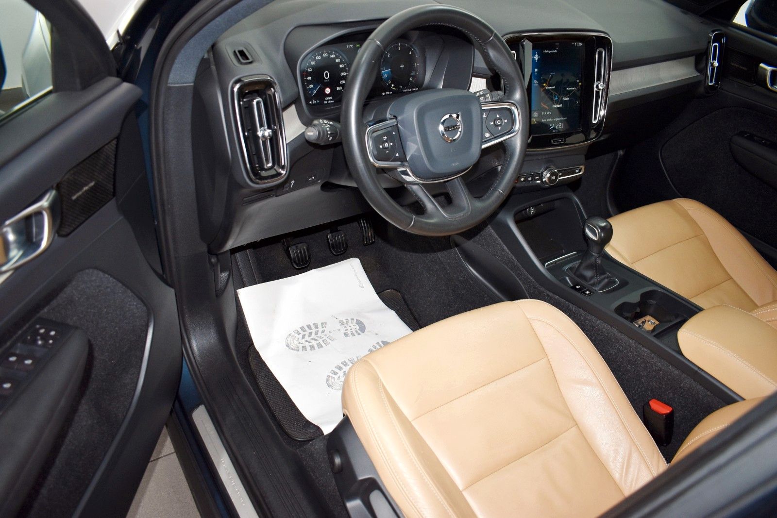 Fahrzeugabbildung Volvo XC40 Inscription Leder,Navi,LED,PDC,Harman/Kard.
