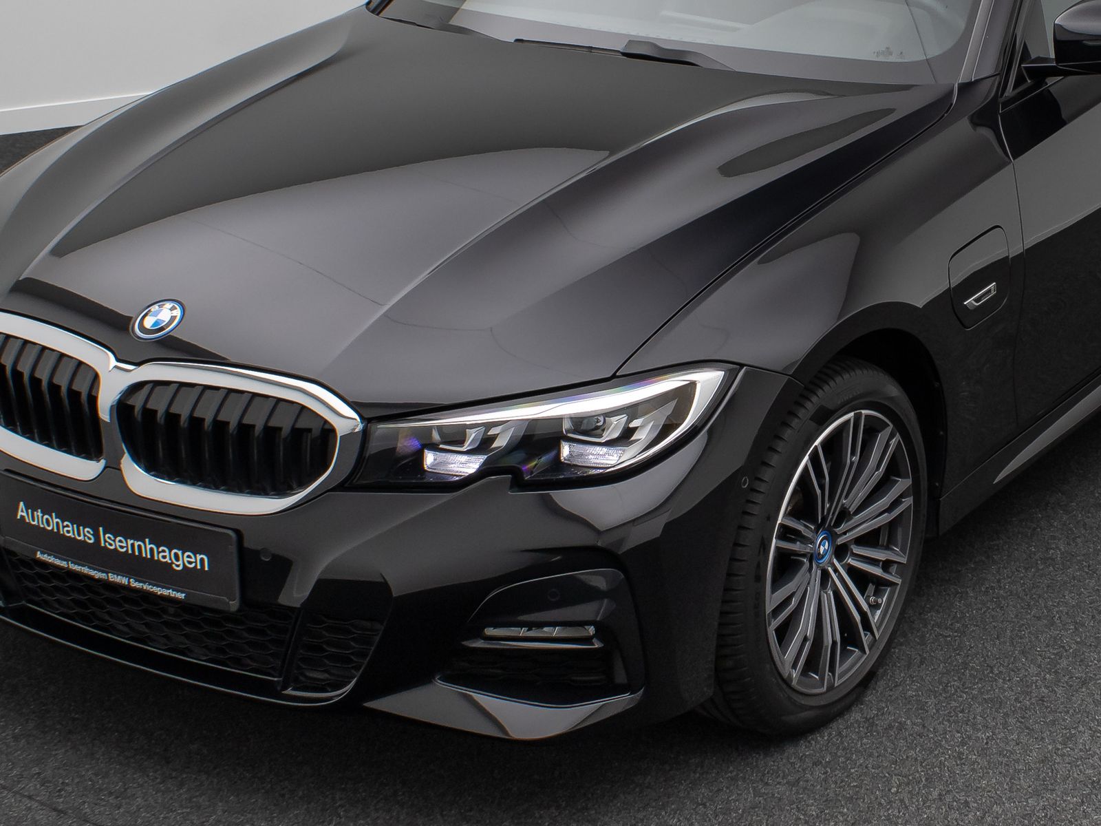 Fahrzeugabbildung BMW 320e M Sport Kamera DAB Alarm Parkassistenzsyst