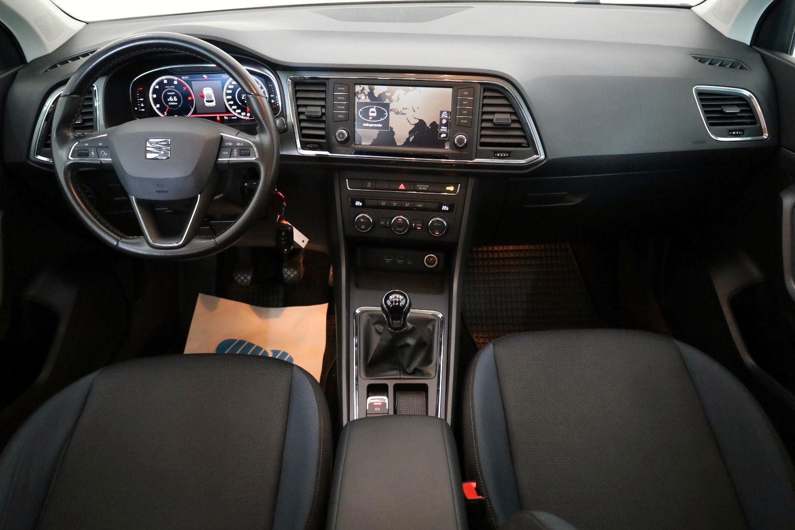 Fahrzeugabbildung SEAT Ateca Style Navi,LED,Apple CarPlay,PDC