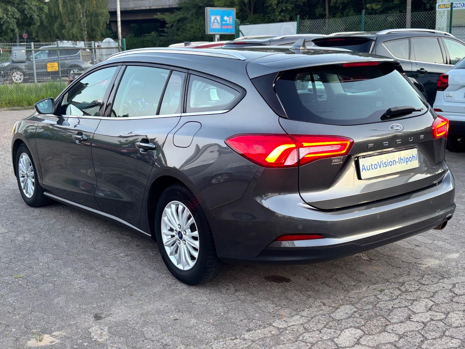Ford Focus Turn. *Titanium*1.Hand*AHK*TÜV NEU!!