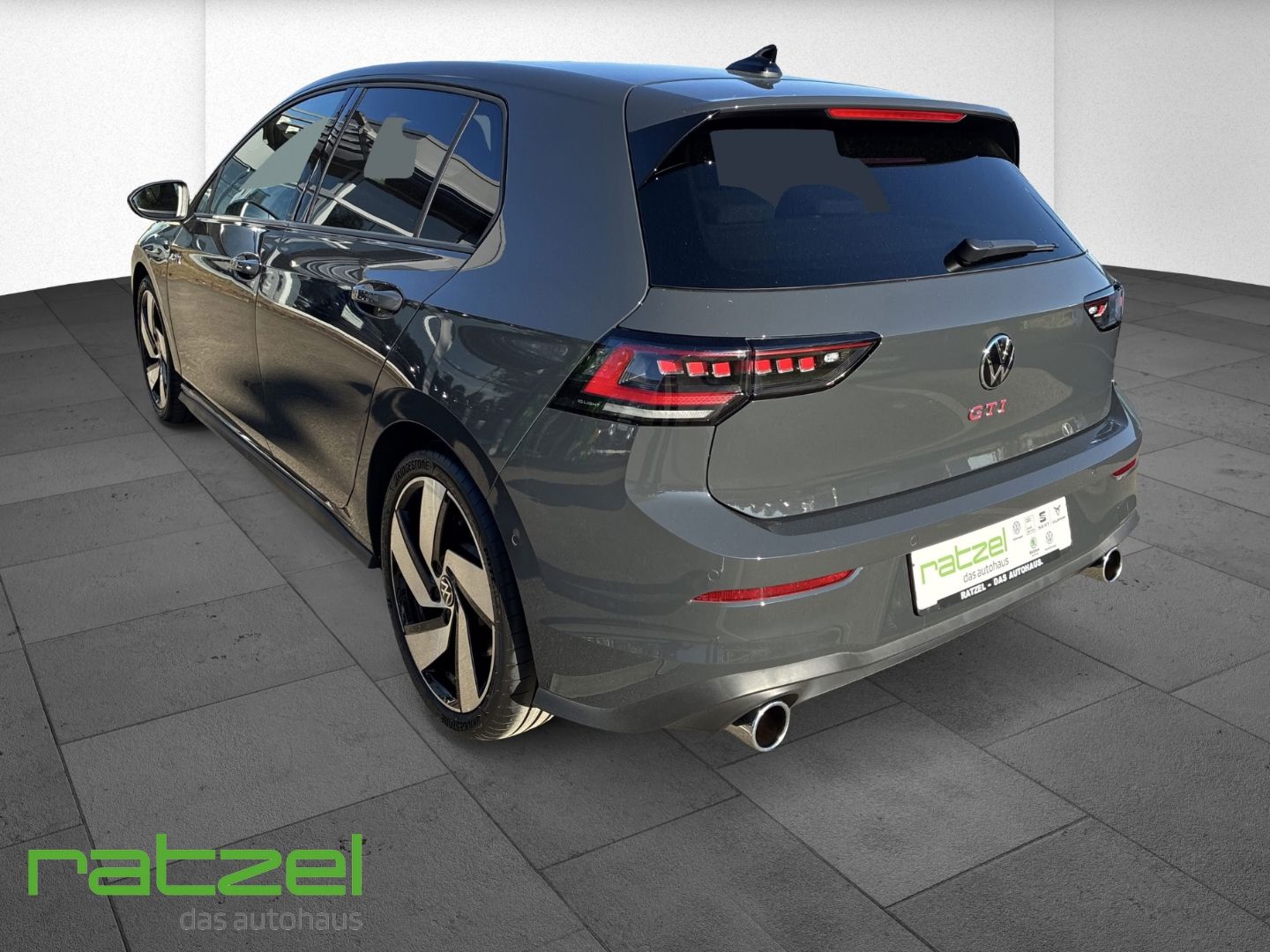 Fahrzeugabbildung Volkswagen Golf GTI Business Paket+Black Style+IQ.Light+AHK