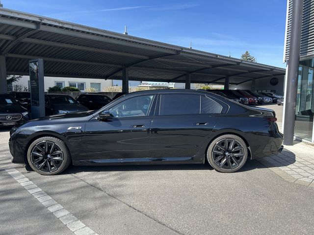 BMW M760