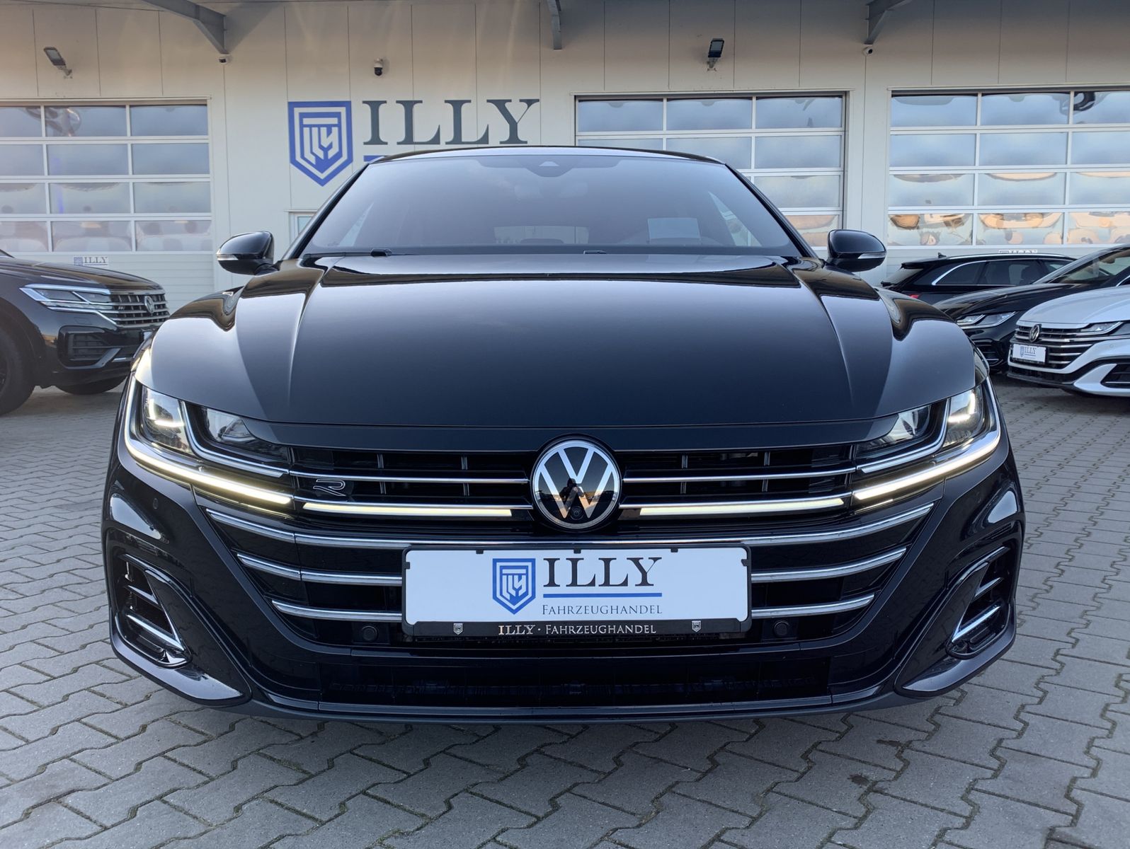 Fahrzeugabbildung Volkswagen Arteon Shooting Brake 2.0 TDI*R-Line*AHK*HeadUp*