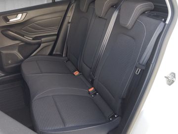 Ford Focus - 9