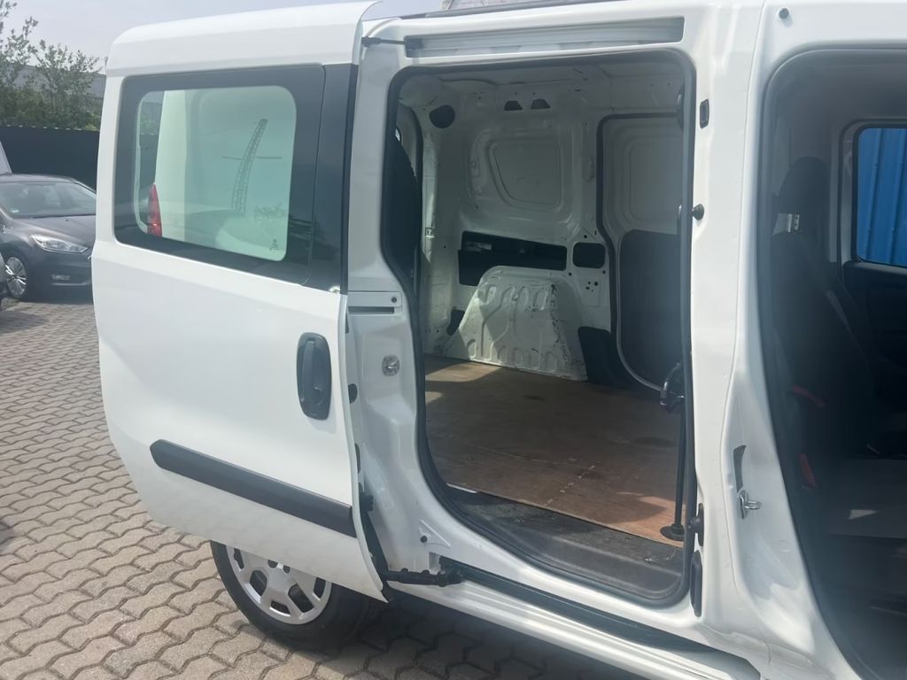 FIAT Dobl SX Kasten KLIMA,NAVI,RFK,ESP,GRA,BLUETHOOTH FIAT Dobl SX Kasten KLIMA,NAVI,RFK,ESP,GRA,BLUETHOOTH