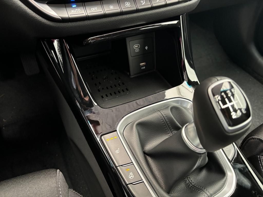 Fahrzeugabbildung Hyundai i30 5-Türer 1.0 T-GDI 6-MT Advantage FLA Navi