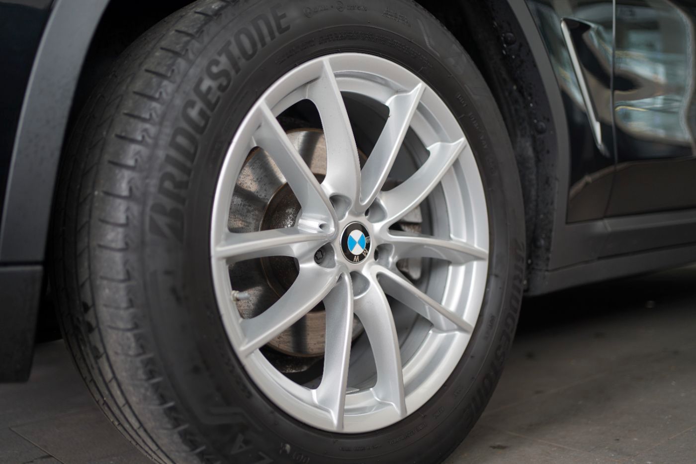 Fahrzeugabbildung BMW X3 xDrive 20d Advantage +Glasdach+HeadUp+HiFi+PD