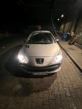 Peugeot 206 - Peugeot 206: mit Anhängerkupplung