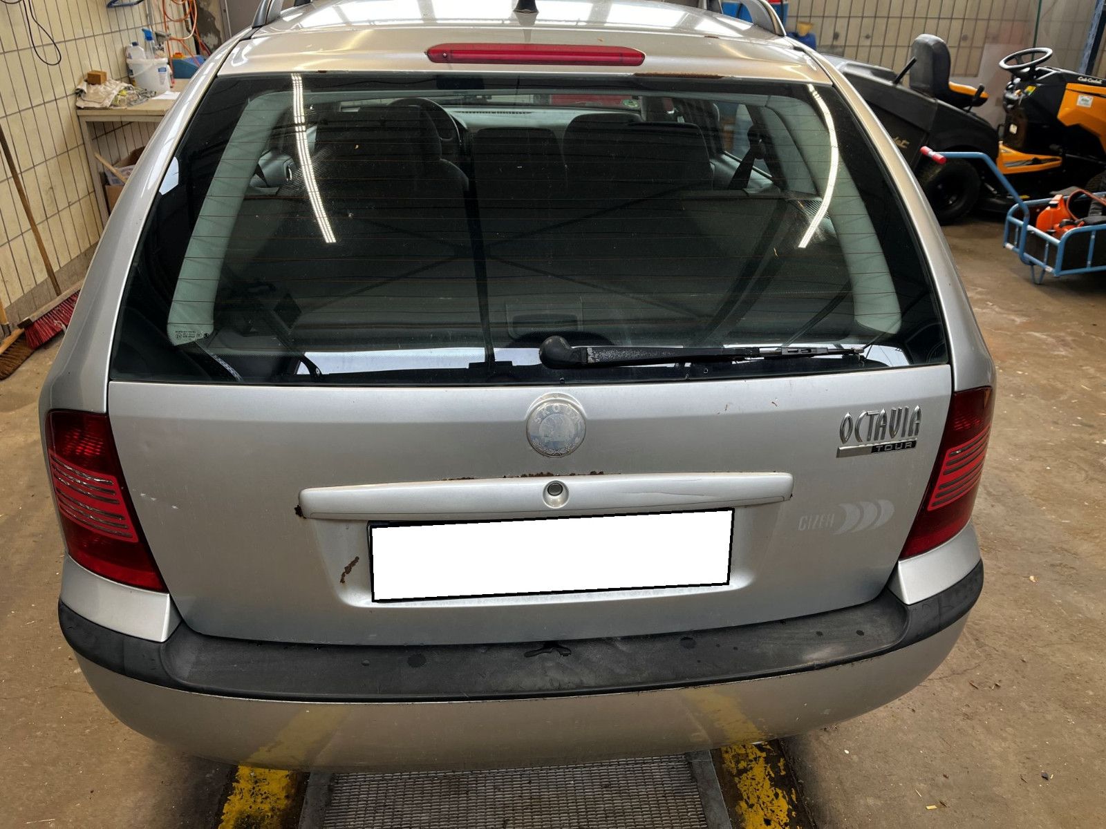 Fahrzeugabbildung SKODA Octavia Combi Tour 1,9 TDI