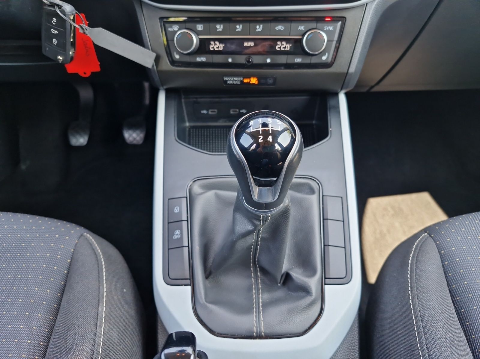 Fahrzeugabbildung SEAT Arona Style 1.0 TSI KLIMA LED SITZHEIZUNG