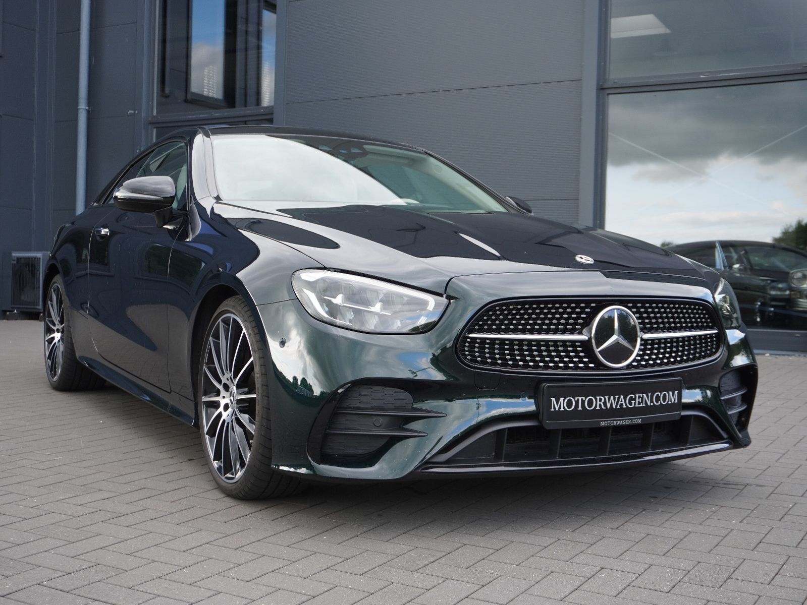 Mercedes-Benz E 220 d Coupe AMG