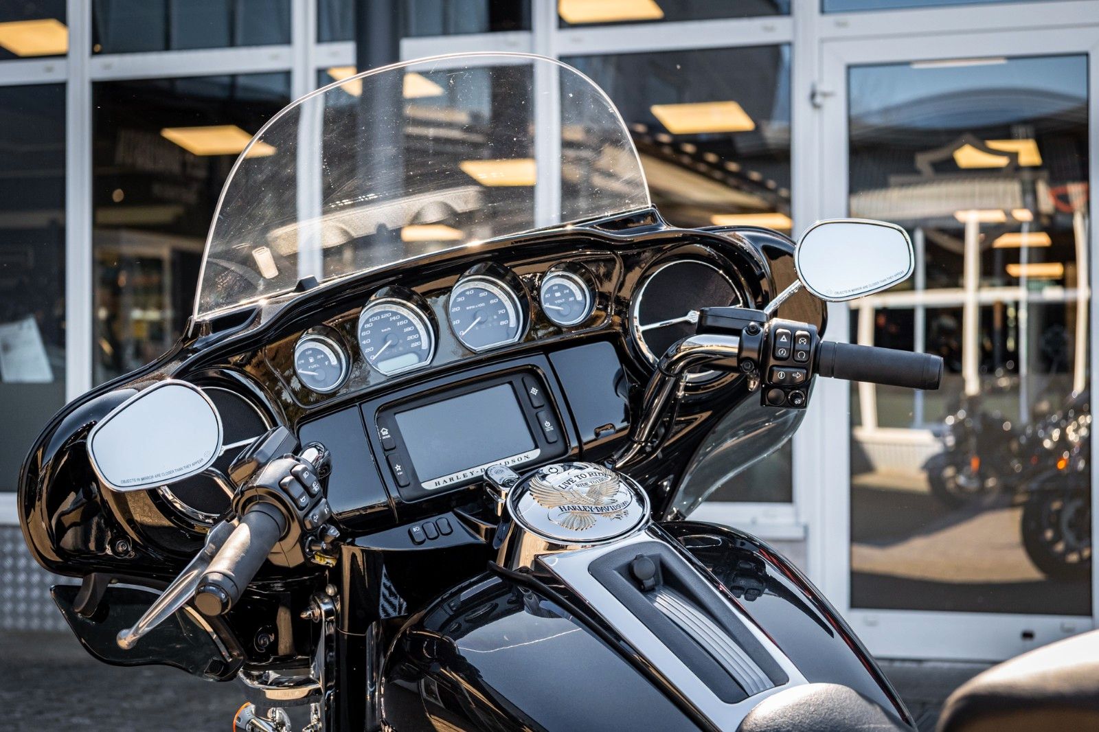 Fahrzeugabbildung Harley-Davidson ELECTRA GLIDE ULTRA LIMITED FLHTK 107 CUI