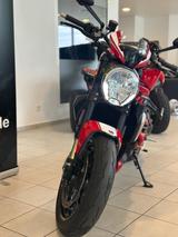 Ducati Monster 1200 R / Service neu inkl. ZR / wenig Km - Angebote