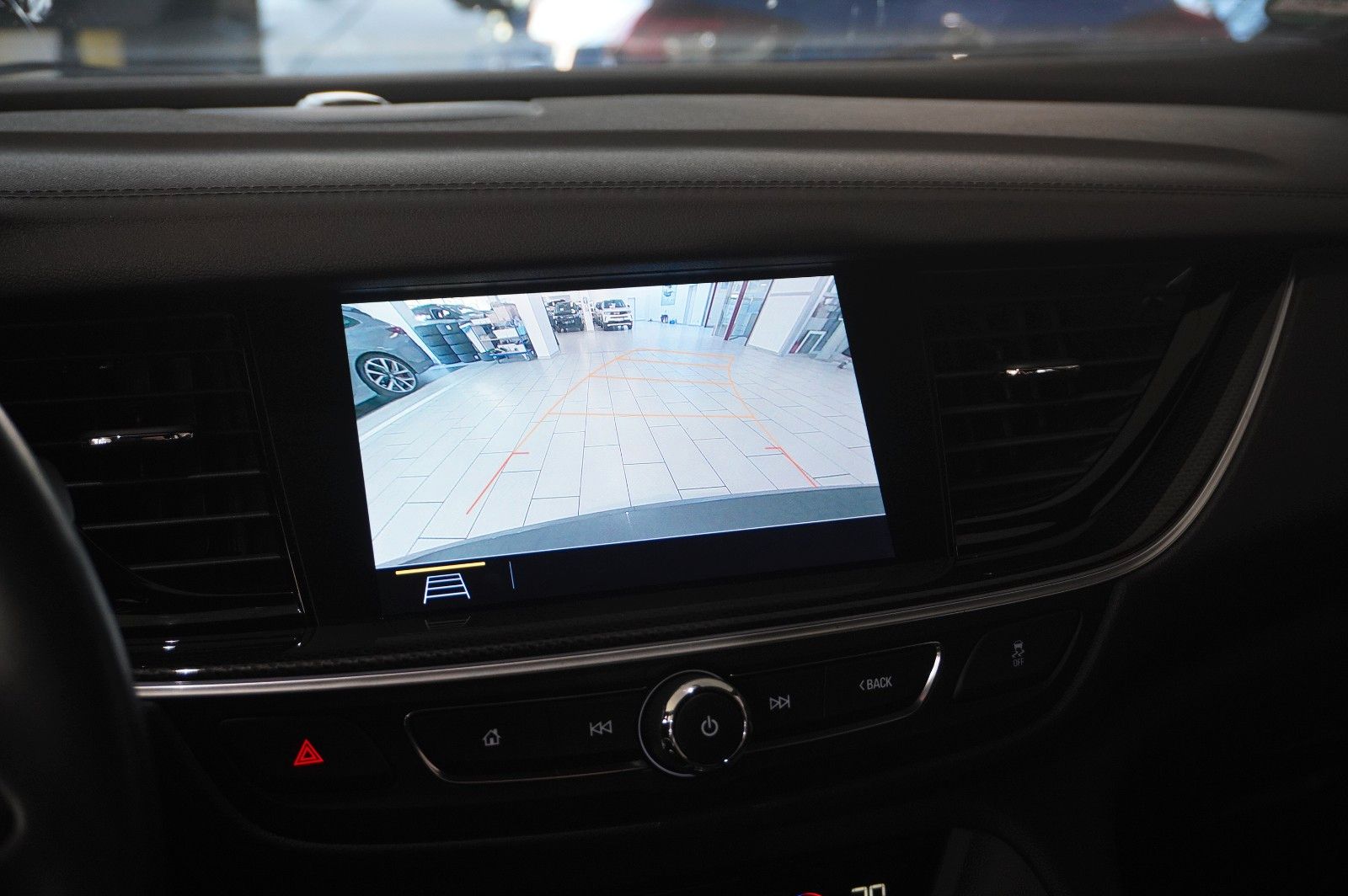 Fahrzeugabbildung Opel Insignia B ST 2.0D BUSINESS NAVI/LED/KAMERA/HUD