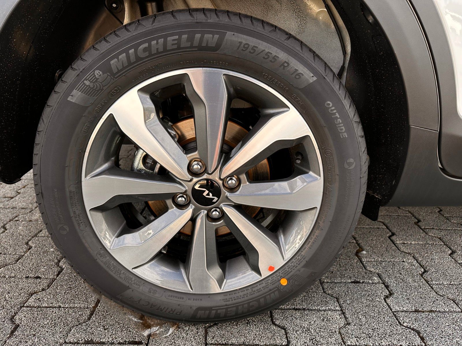 Fahrzeugabbildung Kia Stonic  1.0T 100 PS DCT VISION Navi Sitzhzg.