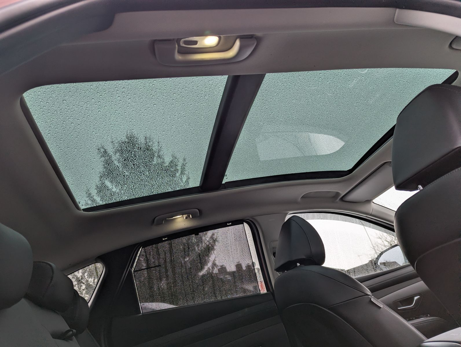 HYUNDAI Tucson 1.8 T-GDI Prime Mild-Hybrid 4WD Pano AHK - Image 16