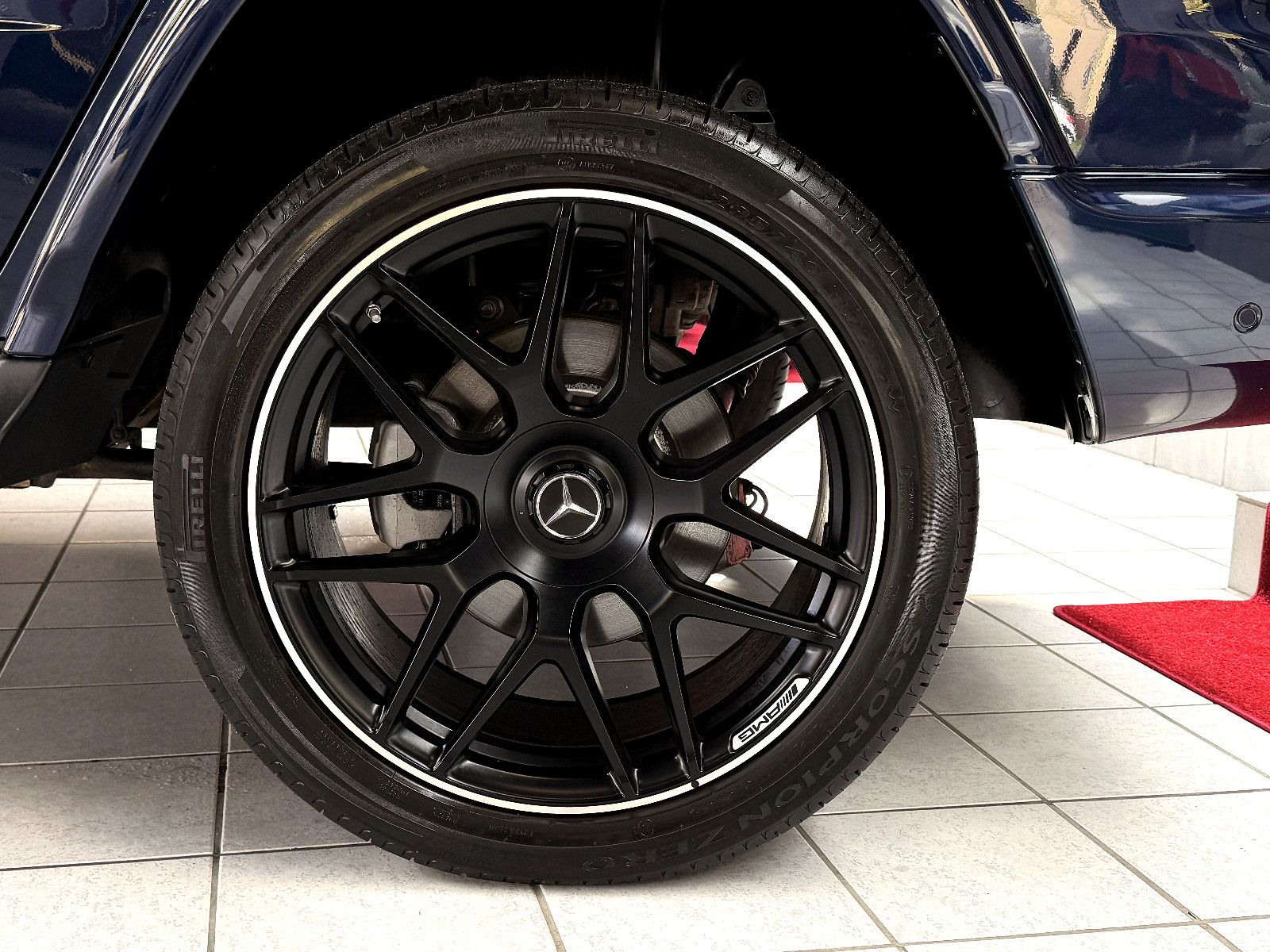 Fahrzeugabbildung Mercedes-Benz G 500 /AMG/22''ALU/AMBIENTE/360°KAM/STANDHEIZUNG