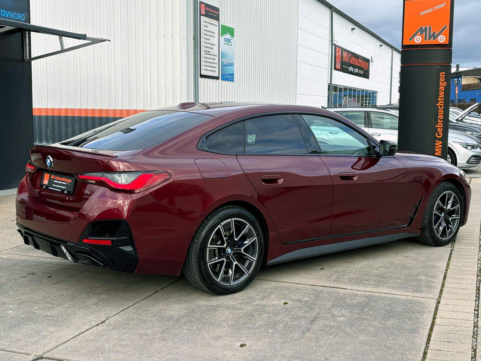 Fahrzeugabbildung BMW M440i xDrive Gran Coupe Laser ACC KAM AHK HUD BT