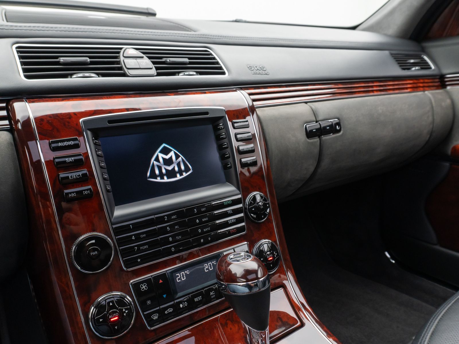 Fahrzeugabbildung Maybach 57 DUOTONE V12 Fondpaket Massage Solar VOLL