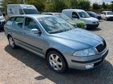 Skoda Octavia Combi 2.0 TDI PD Elegance - Skoda Octavia: Allradantrieb, Elegance