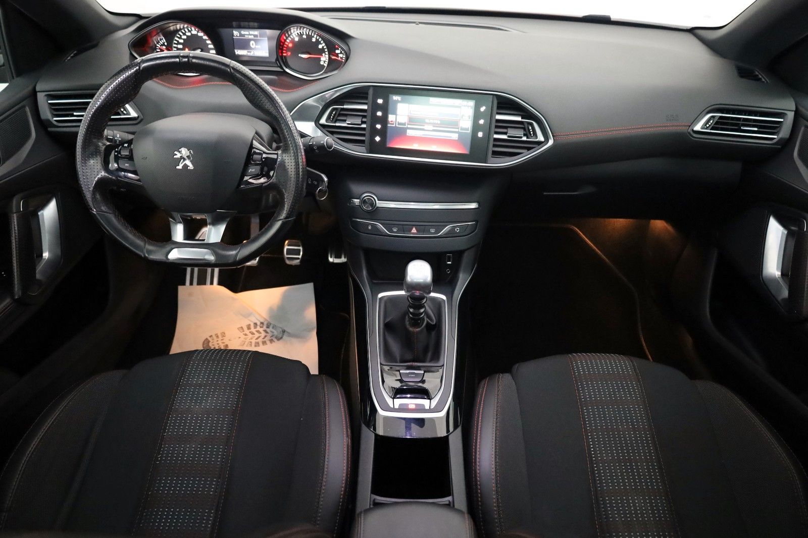 Fahrzeugabbildung Peugeot 308 SW Allure GT-Line T.Leder,Navi,LED,Panorama