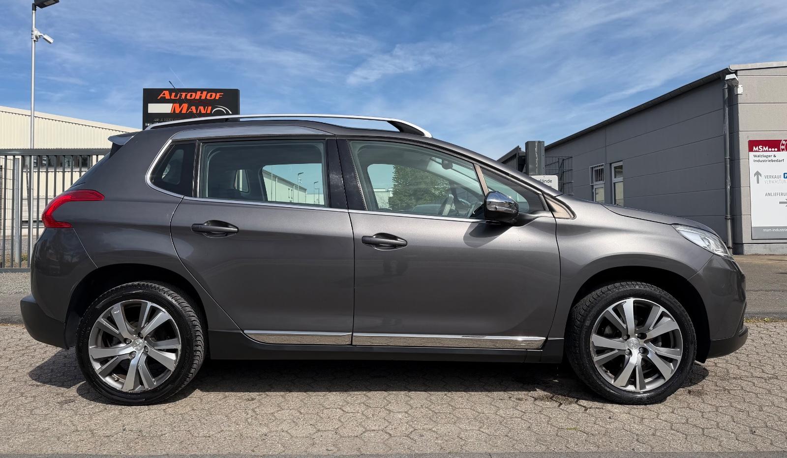 Peugeot 2008 Allure/TÜV Neu/Navi/PDC
