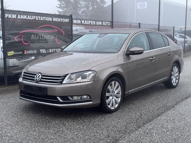 Volkswagen Passat Lim. Highline Keyless+Alcantara+AHK+LED