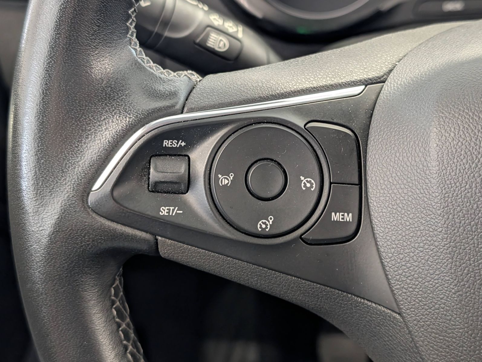 OPEL Crossland X Crossland 1.2 Turbo Edition Navi Kamera – Bild 29
