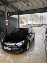 Opel Astra J GTC 1.4 Turbo  Sportliches C... - Opel Astra aus 2011: Coupe