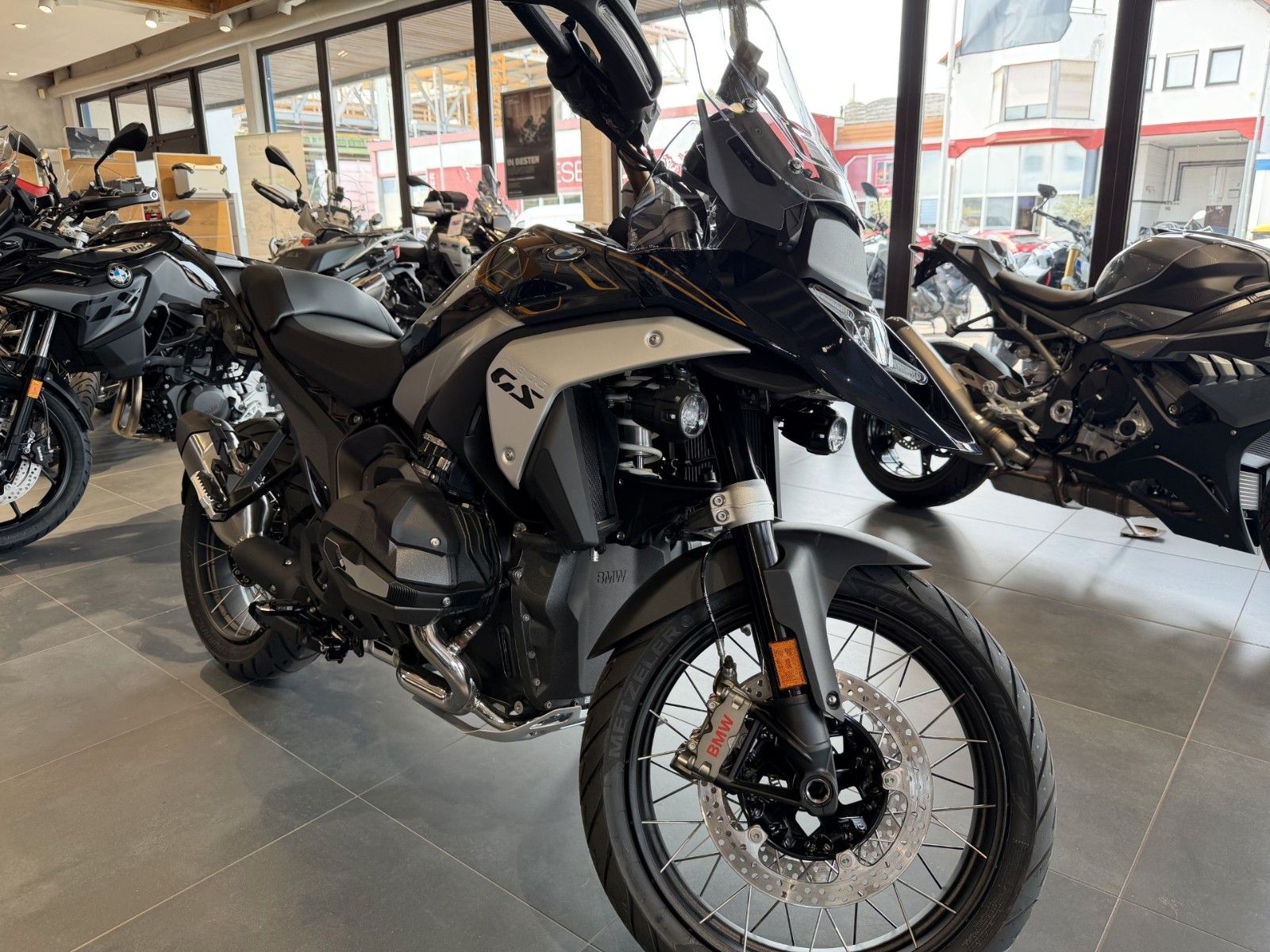 Fahrzeugabbildung BMW R 1300 GS ASA Option 719 Voll.
