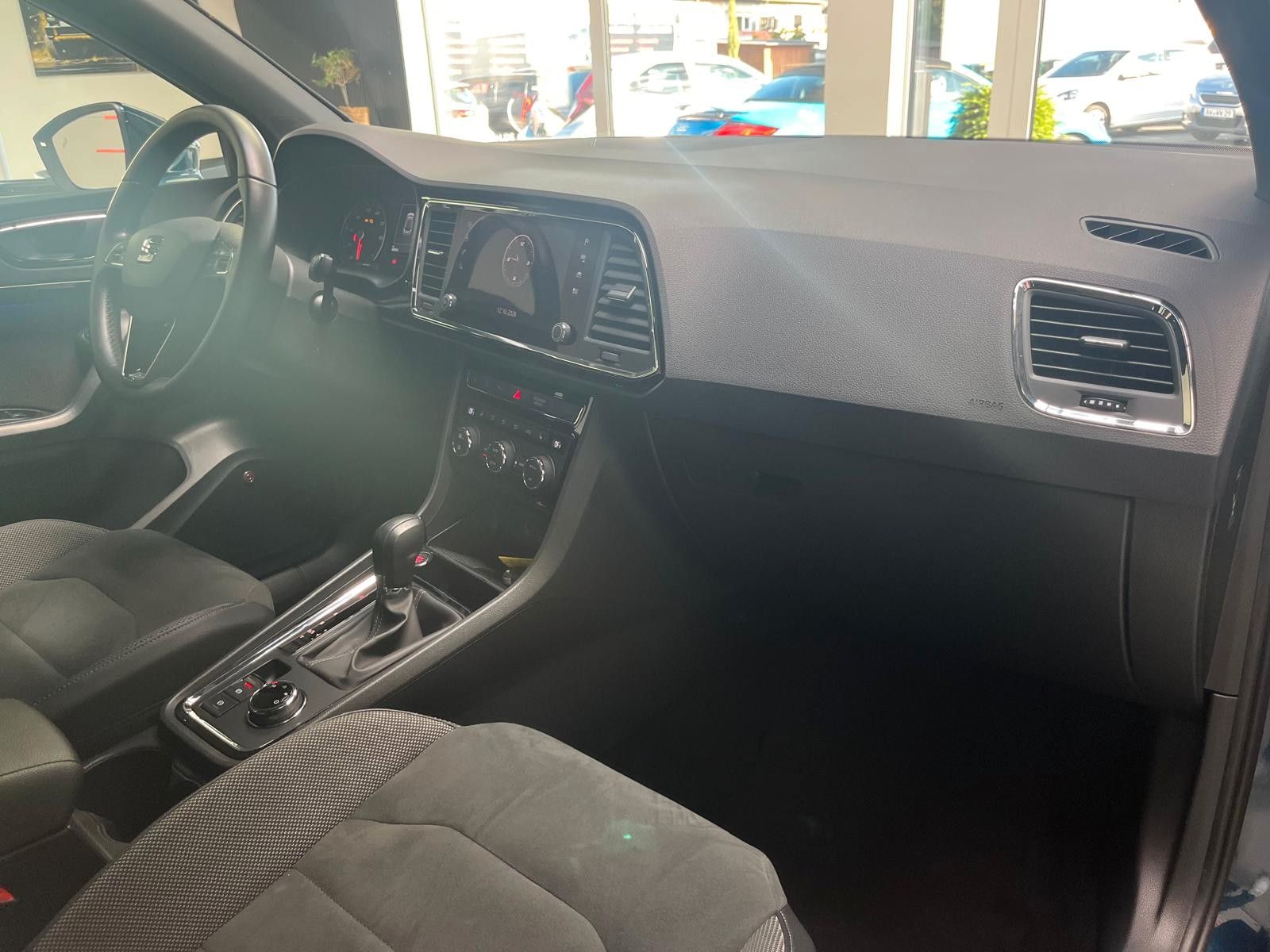 Fahrzeugabbildung SEAT Ateca 1.5 TSI DSG Xcellence*1.Hand*AHK*360°*App*