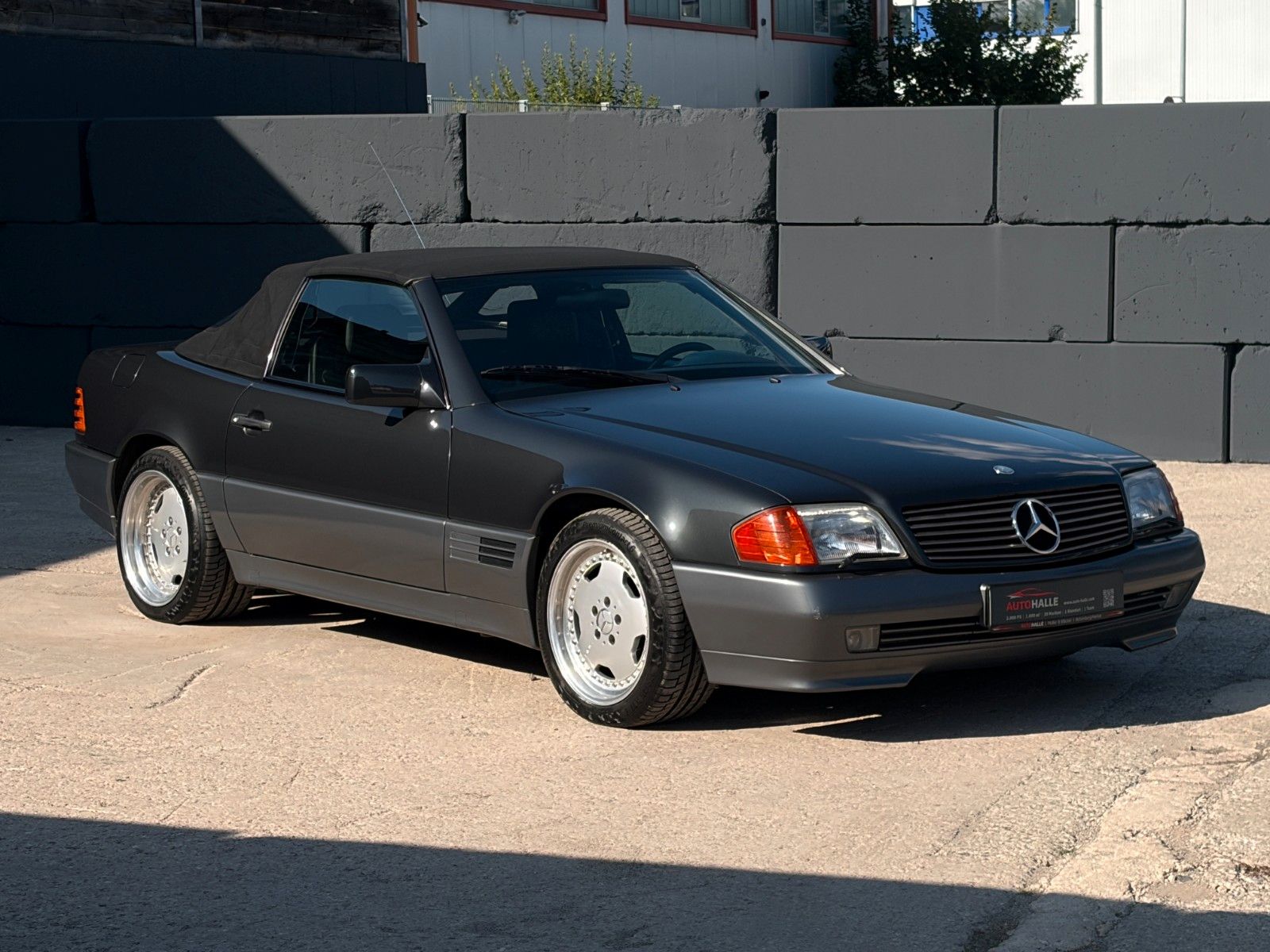 Fahrzeugabbildung Mercedes-Benz SL 320 R129 Cabrio Autom. AMG unfallfrei Note 2