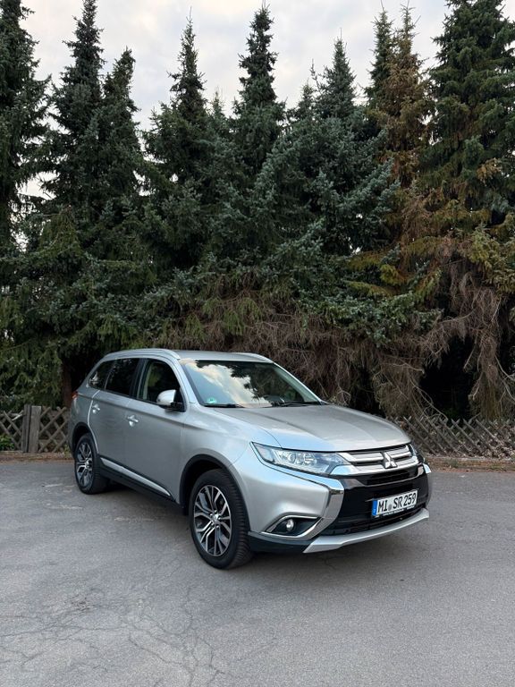 Image of Mitsubishi Outlander