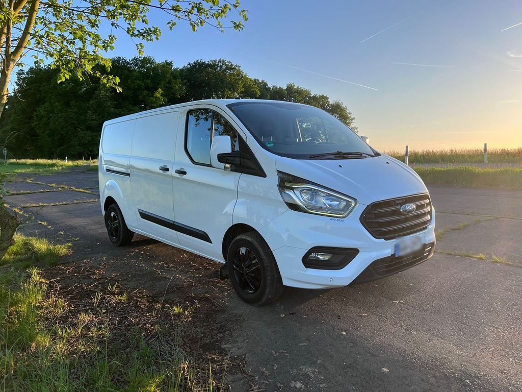 Image of Ford Transit Custom