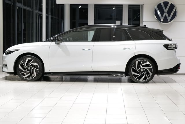 Volkswagen ID.7 Tourer Pro S WäPump AHK 360° DCC HKardon Bl
