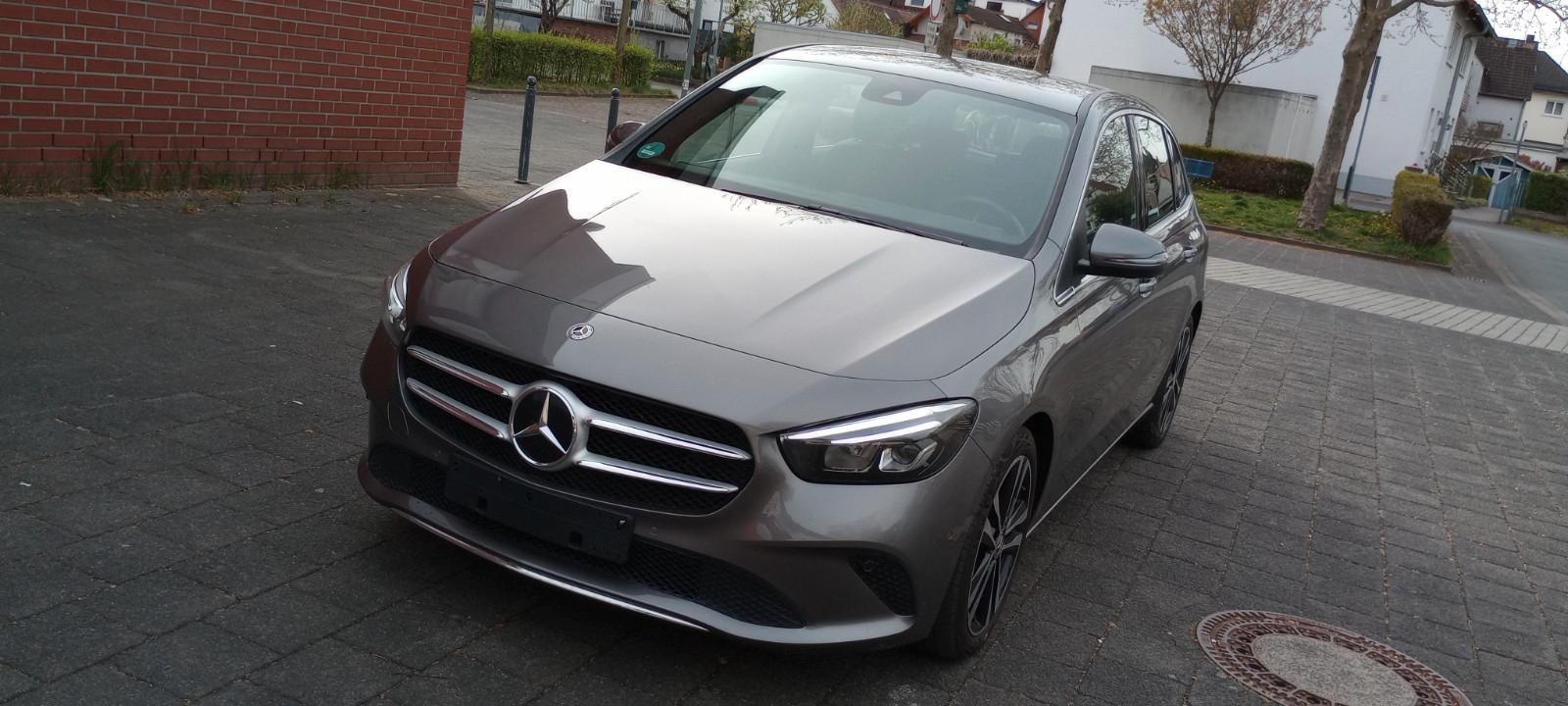 Mercedes-Benz B 180 Autom 1.HD Navi Rückfk elHeckk Scheckheft