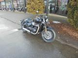 Triumph BONNEVILLE BOBBER  - Offers
