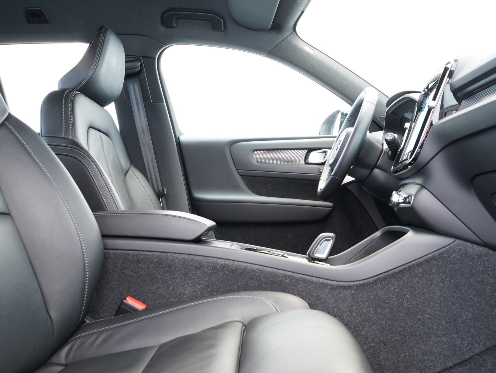 Fahrzeugabbildung Volvo XC40 B4 B R Design LED/NAVI/ACC/LEDER/360°